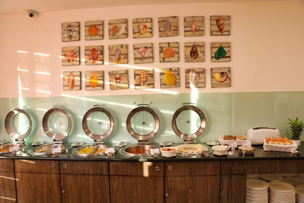 Hotel The Fern Residency, Miramar Panaji Esterno foto