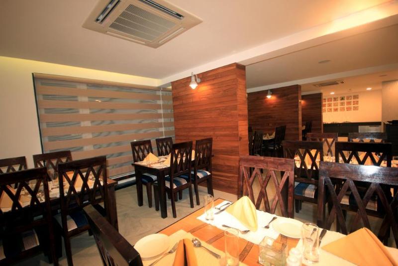 Hotel The Fern Residency, Miramar Panaji Esterno foto