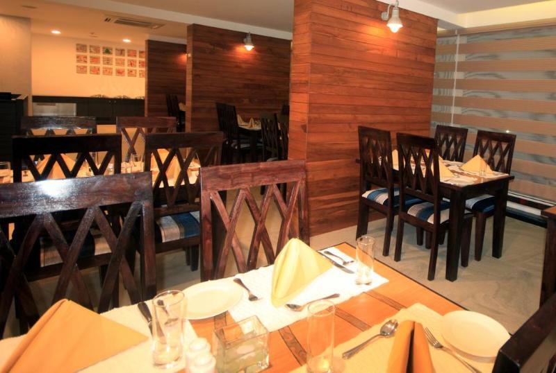 Hotel The Fern Residency, Miramar Panaji Esterno foto