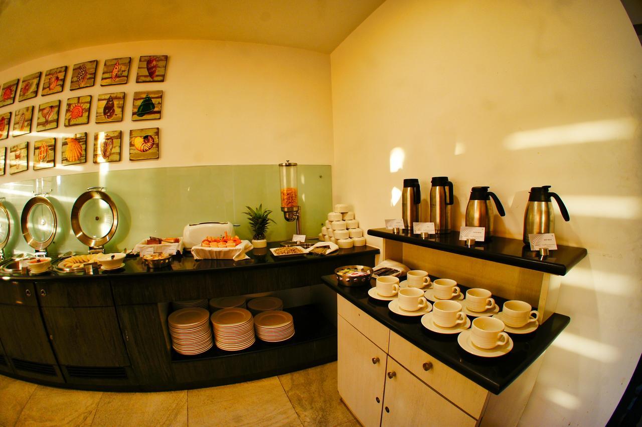 Hotel The Fern Residency, Miramar Panaji Esterno foto