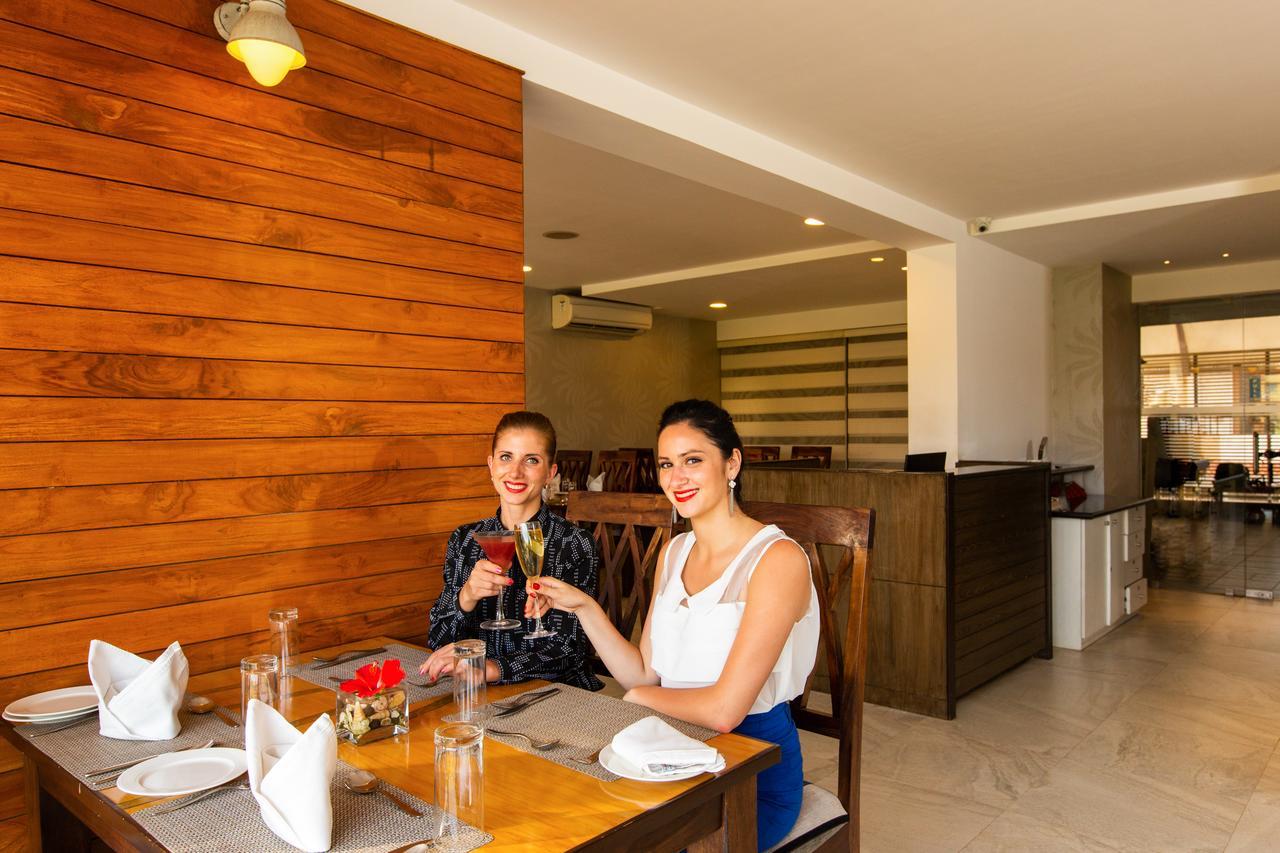 Hotel The Fern Residency, Miramar Panaji Esterno foto
