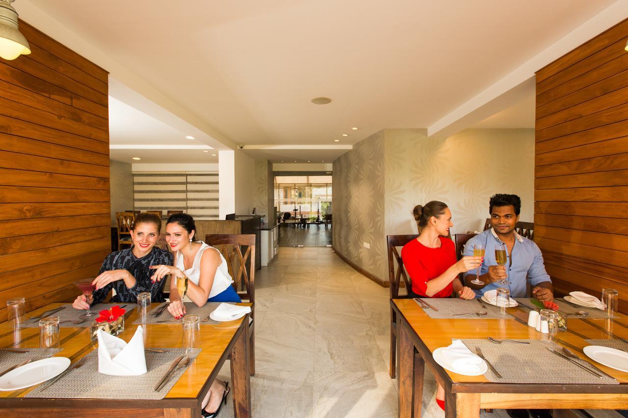 Hotel The Fern Residency, Miramar Panaji Esterno foto
