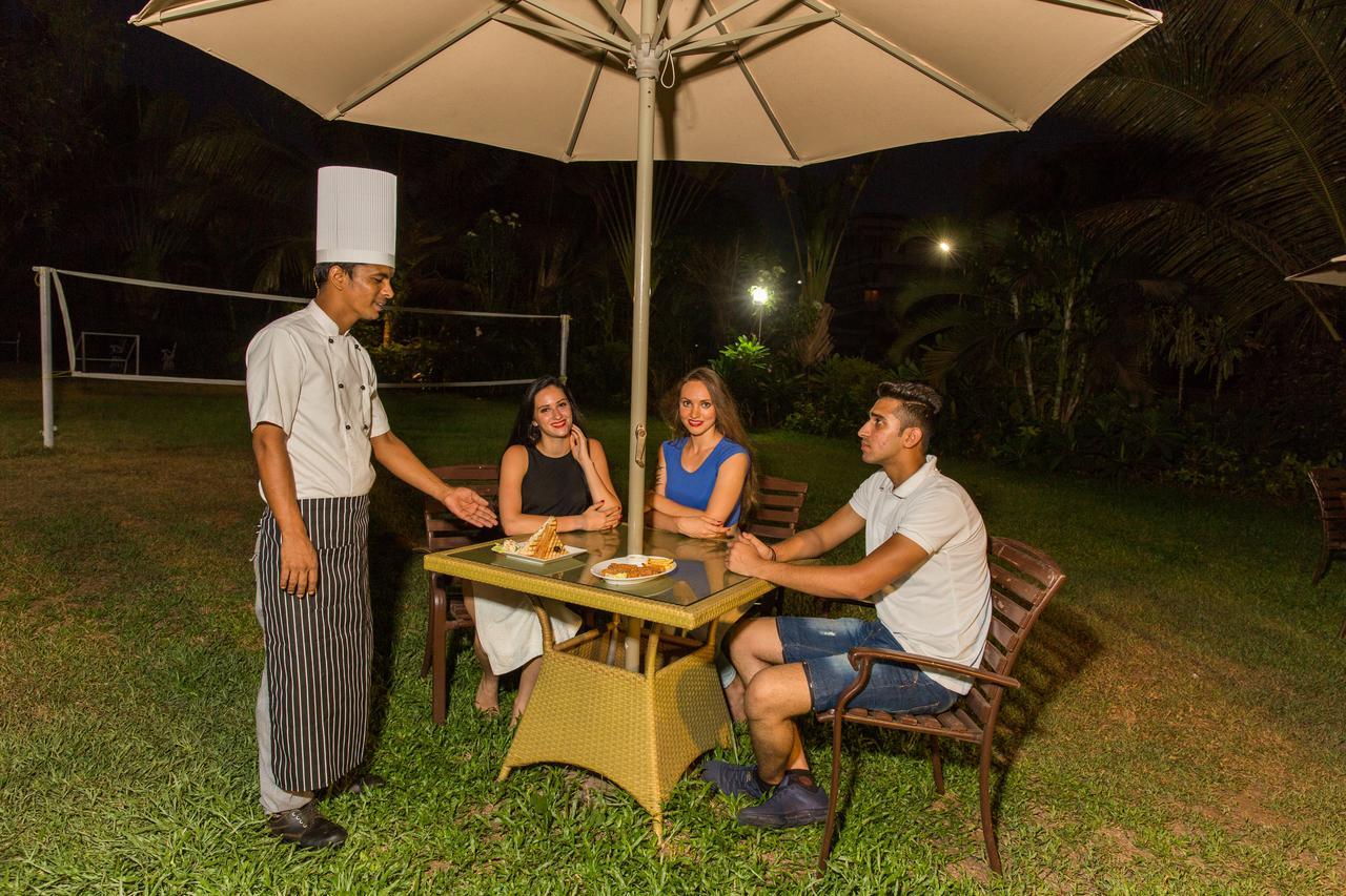 Hotel The Fern Residency, Miramar Panaji Esterno foto