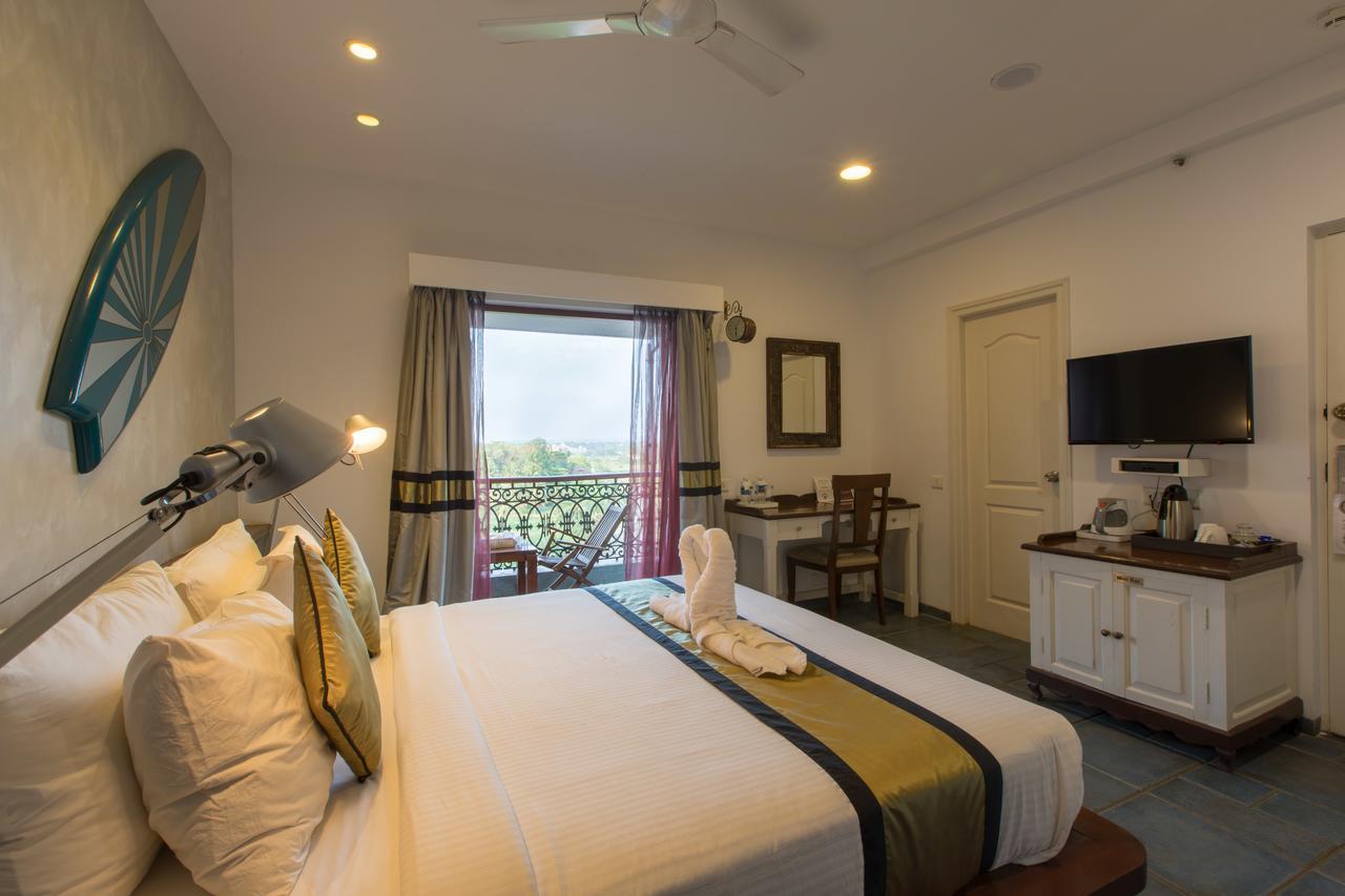 Hotel The Fern Residency, Miramar Panaji Esterno foto